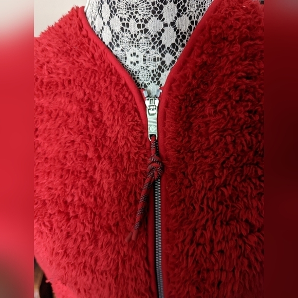 Lululemon Oh So Sherpa Jacket - Picture 6 of 14
